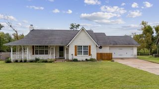 998 N Douglas Drive, Claremore, OK 74017