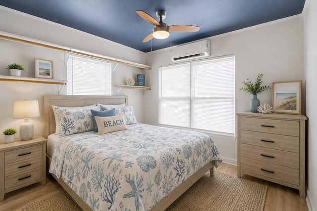 370 Ling Street, Bayou Vista, TX 77563