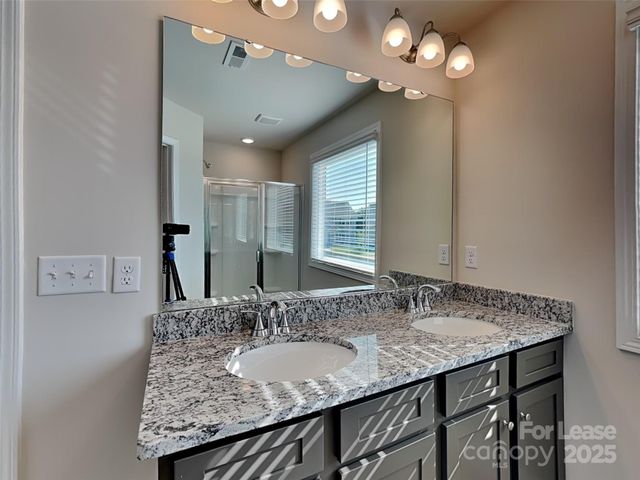 212 Queenshall Road, Mooresville, NC 28117