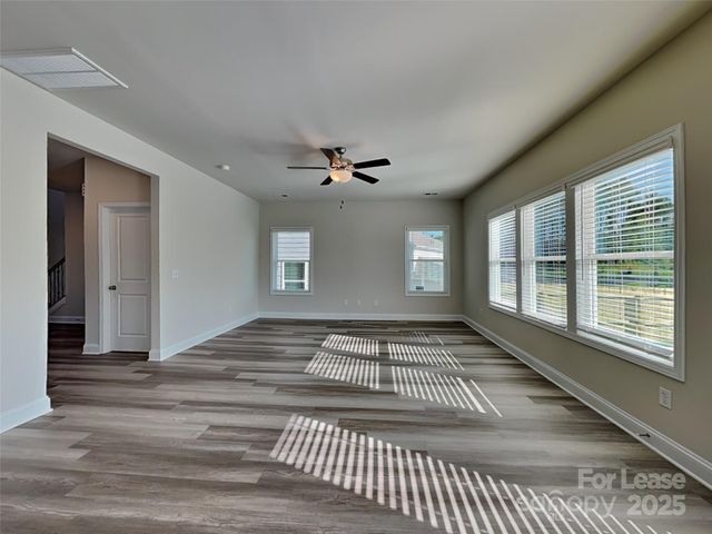 212 Queenshall Road, Mooresville, NC 28117