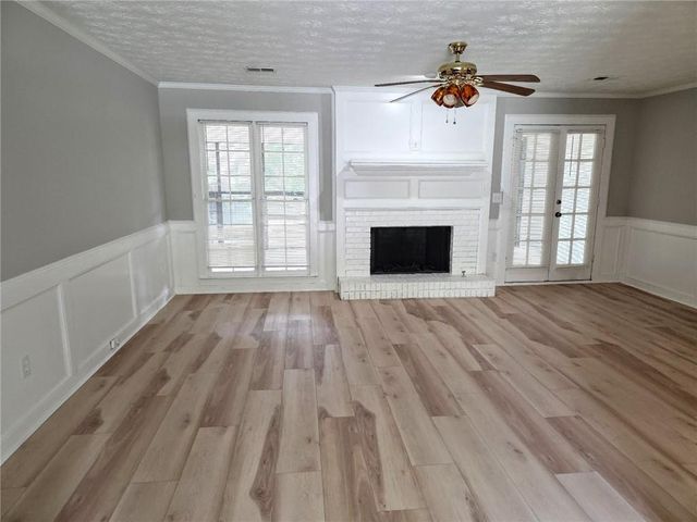 2064 Skyland Glen Drive, Snellville, GA 30078
