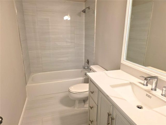 2064 Skyland Glen Drive, Snellville, GA 30078