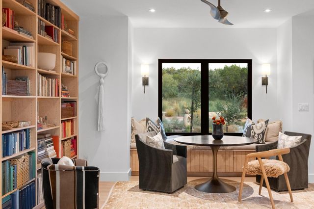 23924 MILESTONE RD, Spicewood, TX 78669