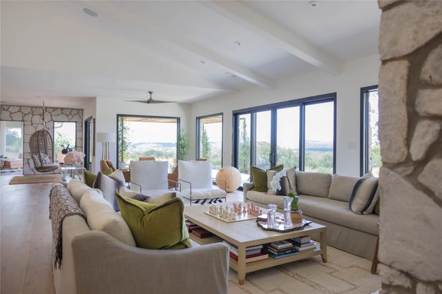 23924 MILESTONE RD, Spicewood, TX 78669