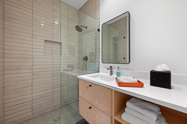 23924 MILESTONE RD, Spicewood, TX 78669