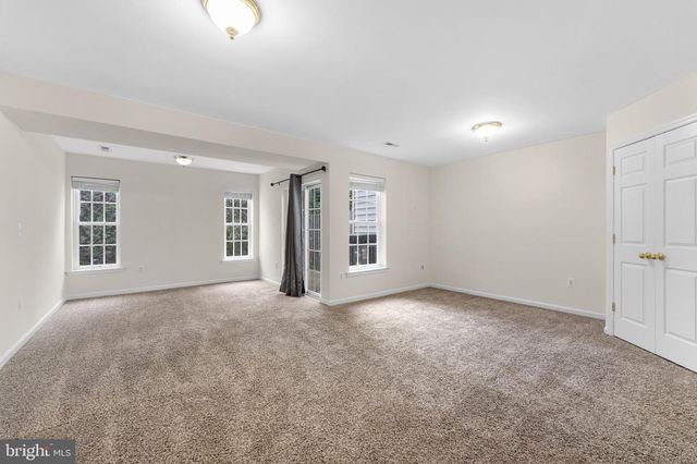 2509 OAK TREE LN, Woodbridge, VA 22191