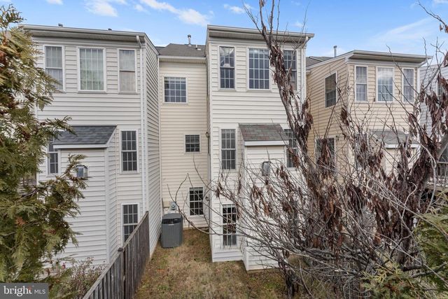 2509 OAK TREE LN, Woodbridge, VA 22191