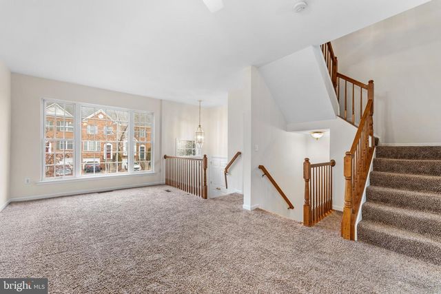 2509 OAK TREE LN, Woodbridge, VA 22191