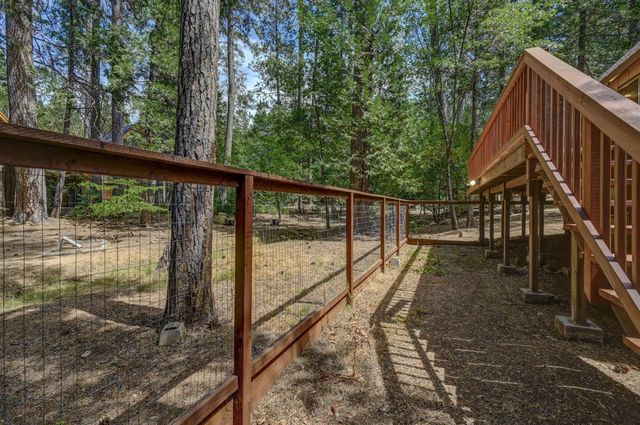 2567 Murphys Dr, Arnold, CA 95223