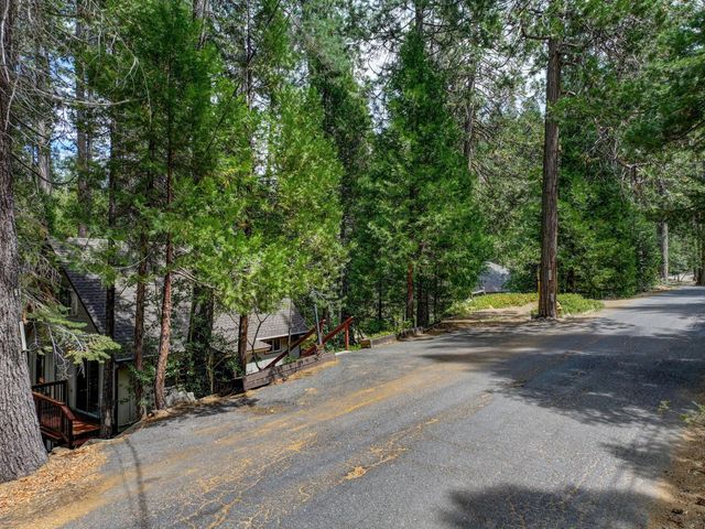 2567 Murphys Dr, Arnold, CA 95223