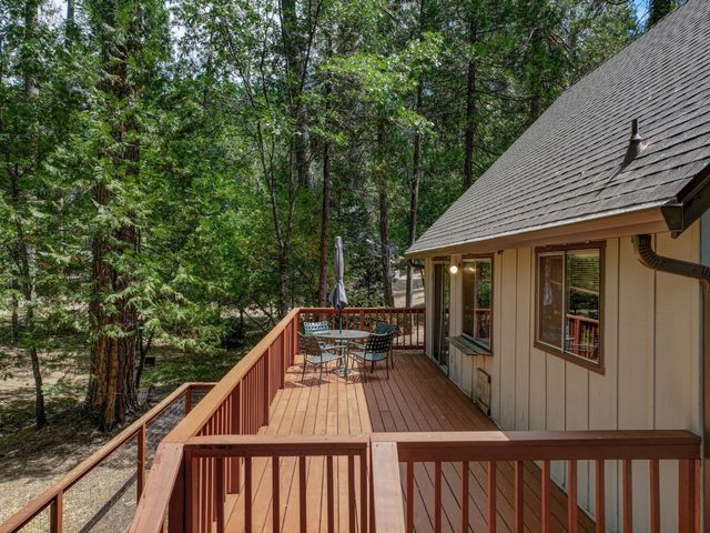 2567 Murphys Dr, Arnold, CA 95223