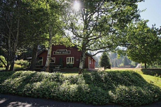 2567 Murphys Dr, Arnold, CA 95223