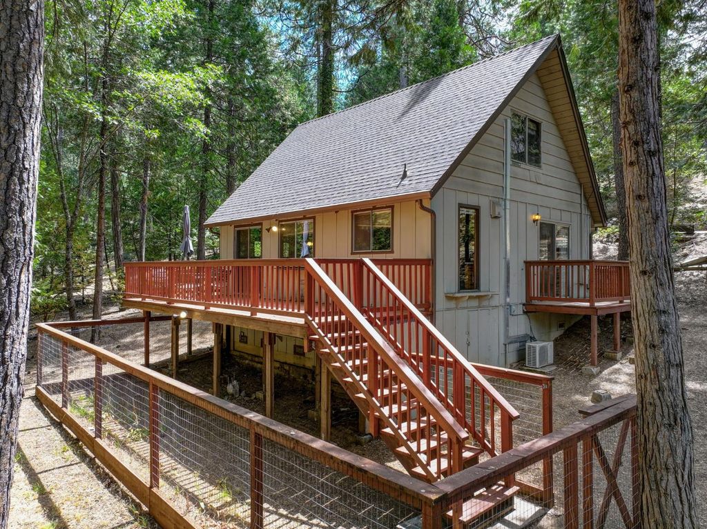 2567 Murphys Dr, Arnold, CA 95223