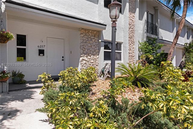 6217 SW 78th St 2B, South Miami, FL 33143