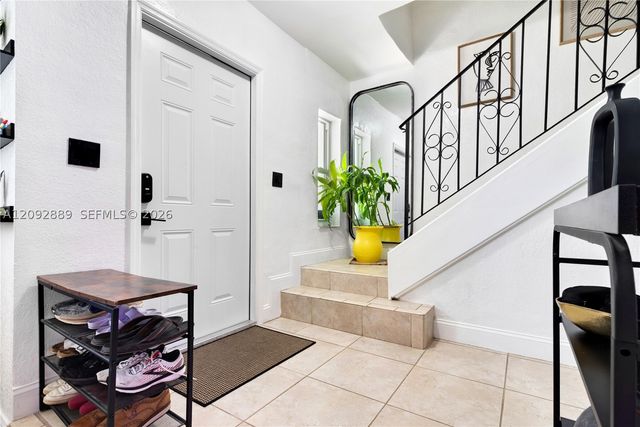6217 SW 78th St 2B, South Miami, FL 33143