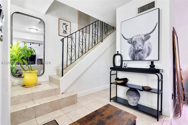 6217 SW 78th St 2B, South Miami, FL 33143