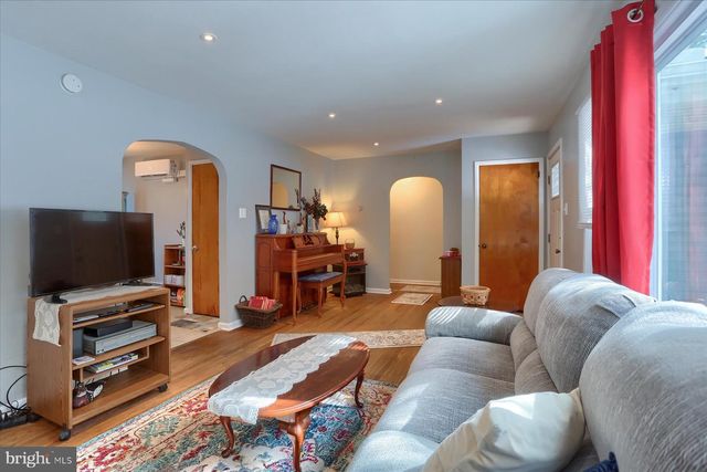 144 MAHANTONGO DR, Pottsville, PA 17901