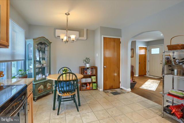 144 MAHANTONGO DR, Pottsville, PA 17901