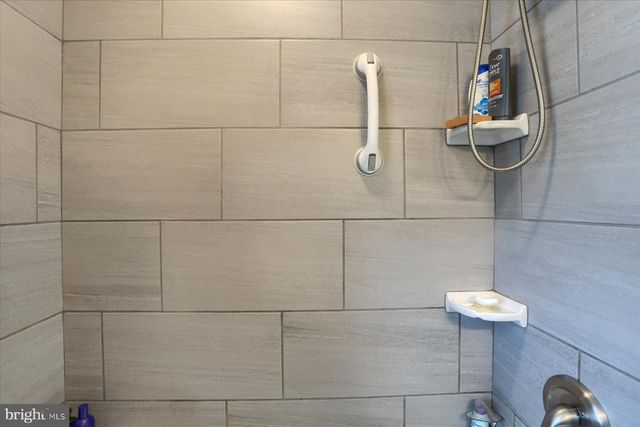 144 MAHANTONGO DR, Pottsville, PA 17901