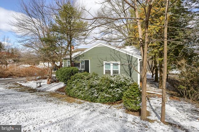 144 MAHANTONGO DR, Pottsville, PA 17901