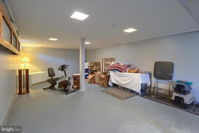 144 MAHANTONGO DR, Pottsville, PA 17901