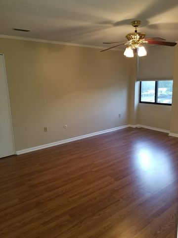 1006 Paradise Rd 2L, Swampscott, MA 01907