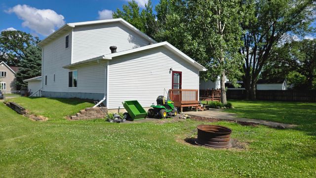 216 Berlin Avenue, Traer, IA 50675