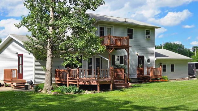 216 Berlin Avenue, Traer, IA 50675