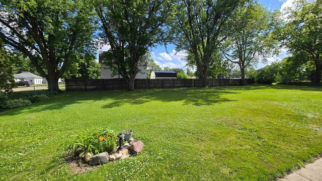 216 Berlin Avenue, Traer, IA 50675