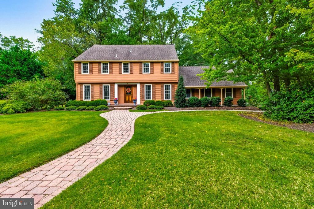 1 PAWTUCKET DR, Cherry Hill, NJ 08003