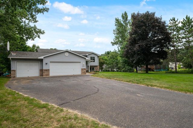 27325 Felton Avenue, Wyoming, MN 55092