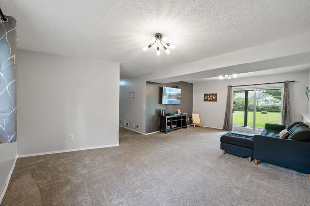 27325 Felton Avenue, Wyoming, MN 55092