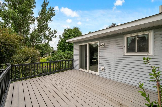 27325 Felton Avenue, Wyoming, MN 55092