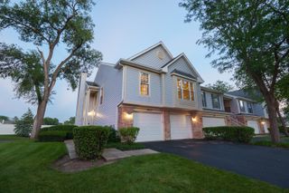 2673 S Embers Lane, Arlington Heights, IL 60005