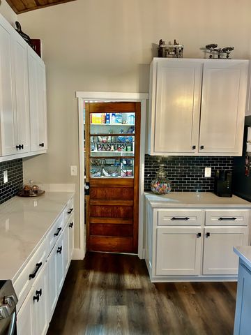 6241 Fredonia Rd, Manchester, TN 37355