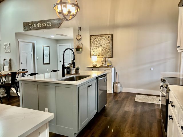 6241 Fredonia Rd, Manchester, TN 37355