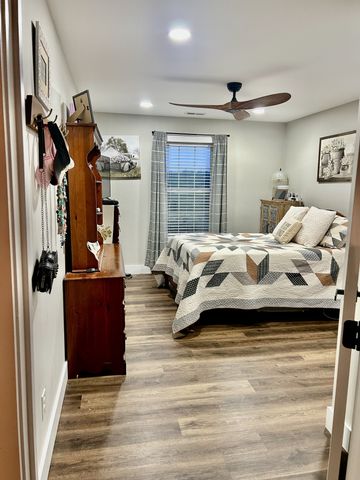 6241 Fredonia Rd, Manchester, TN 37355