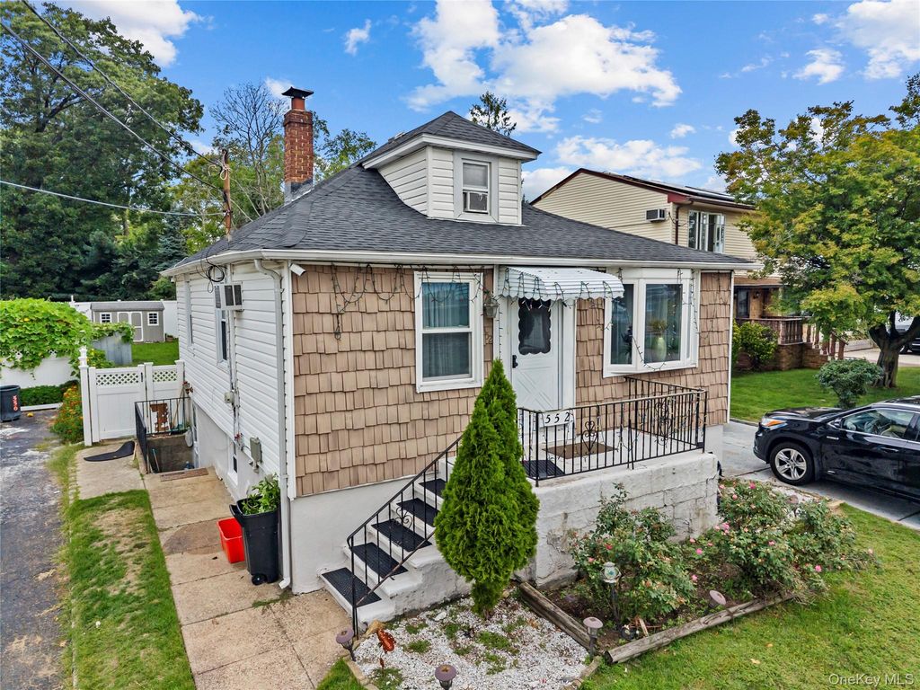 552 Kirkman Avenue, Elmont, NY 11003 — exterior