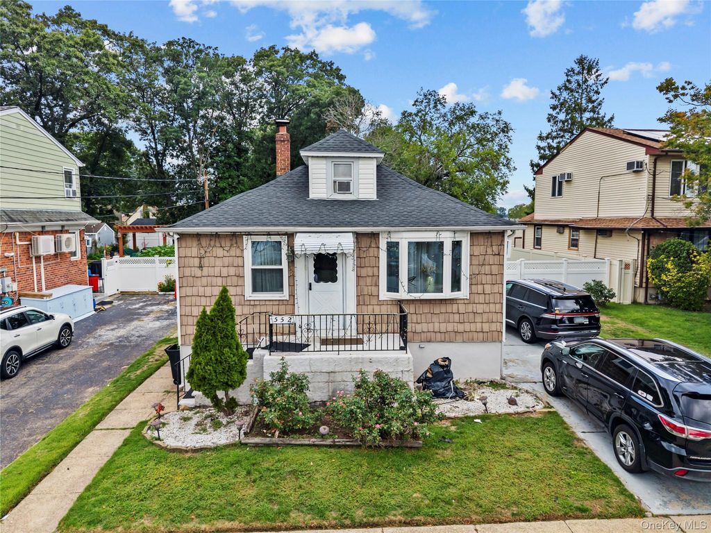 552 Kirkman Avenue, Elmont, NY 11003 — photo 3