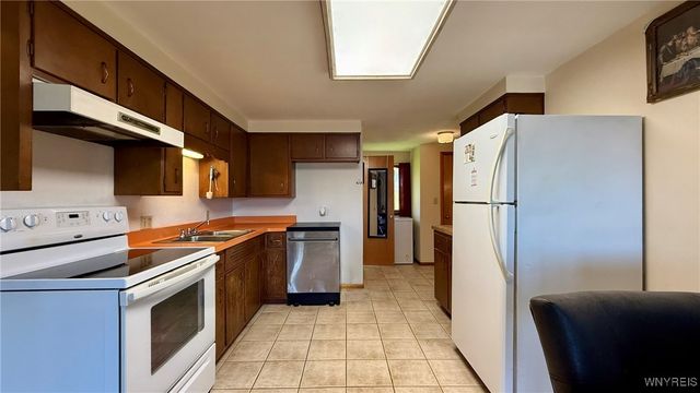 2305 Lockport Road, Wheatfield, NY 14132