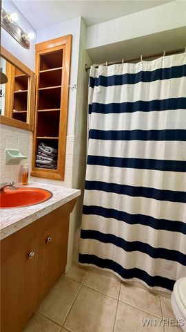 2305 Lockport Road, Wheatfield, NY 14132