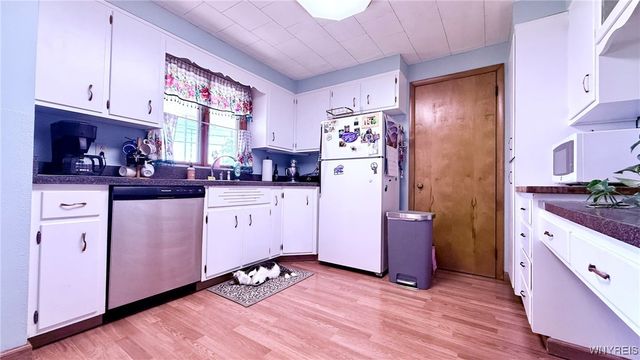 2305 Lockport Road, Wheatfield, NY 14132