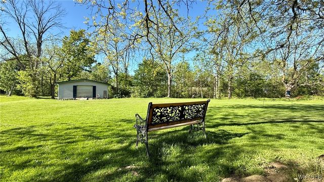 2305 Lockport Road, Wheatfield, NY 14132