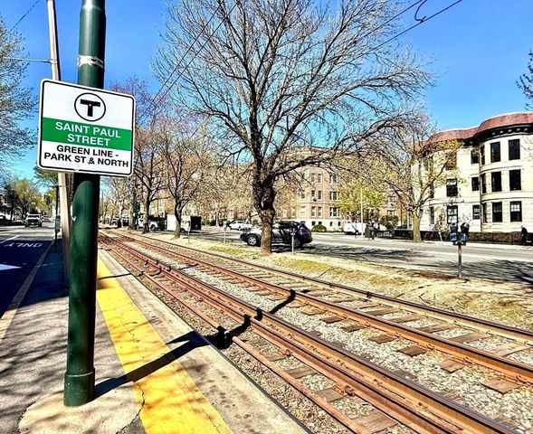 1253 Beacon Street C3, Brookline, MA 02446