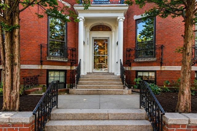 1253 Beacon Street C3, Brookline, MA 02446