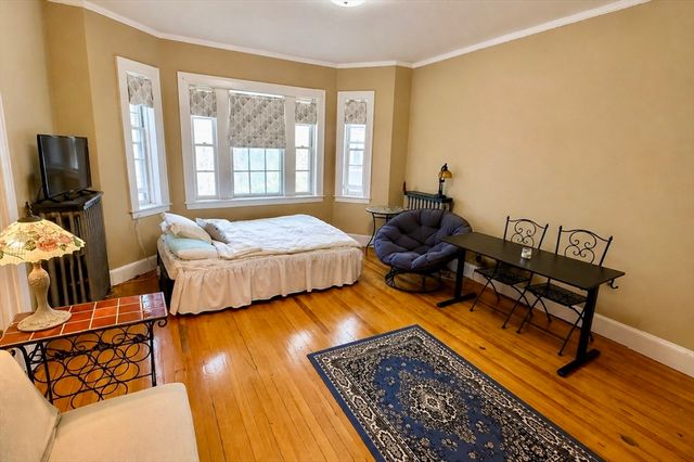 1253 Beacon Street C3, Brookline, MA 02446