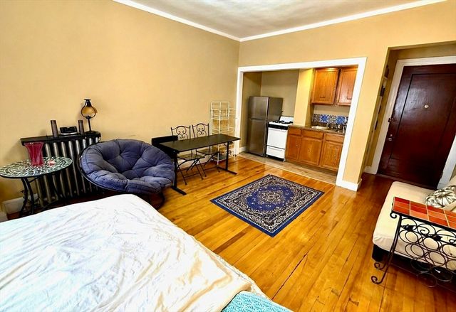 1253 Beacon Street C3, Brookline, MA 02446