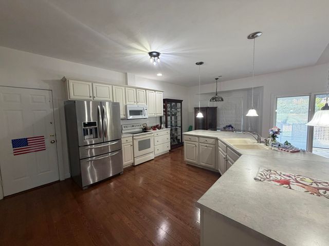 1308 Coronado DR, Salem, VA 24153