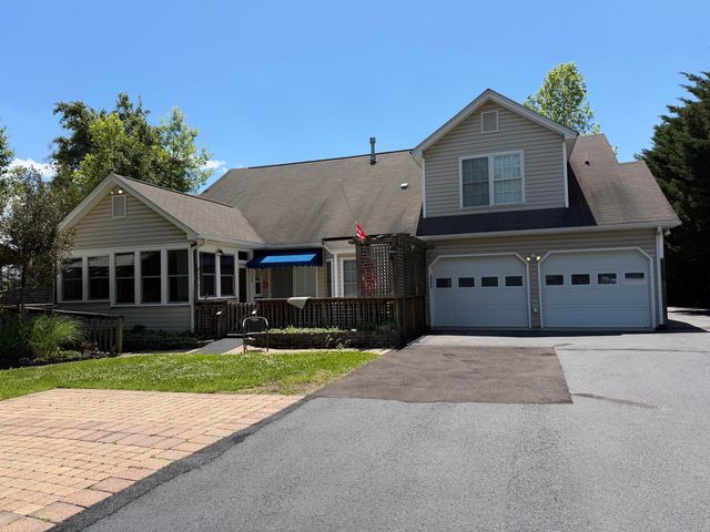 1308 Coronado DR, Salem, VA 24153
