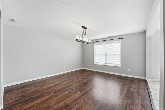 2009 Black Bear Drive, Fort Wayne, IN 46808